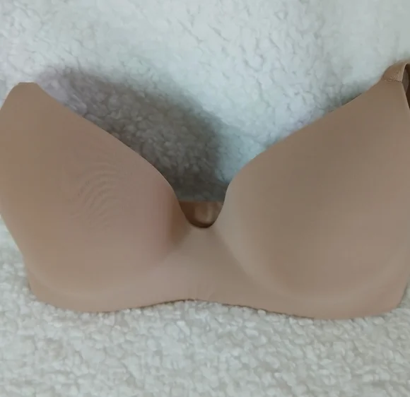 Seamless Black and Tan Women's Bra Set - Picture 3 of 8
